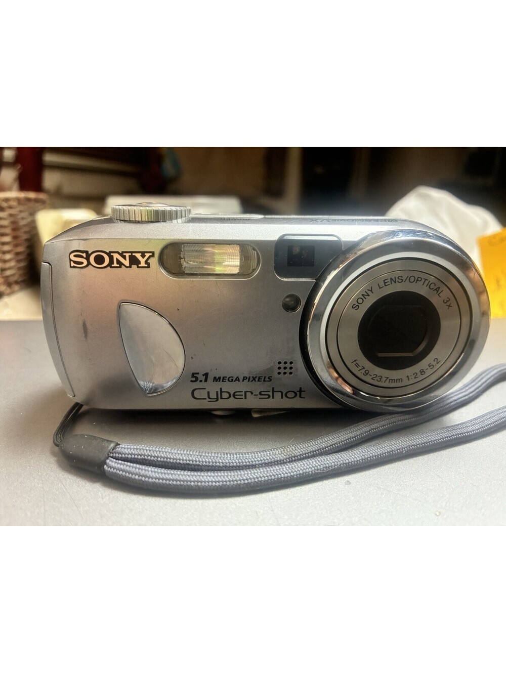 Sony Cyber Shot Compact Camera W/wrist Cord Silver Doesn’t Power On